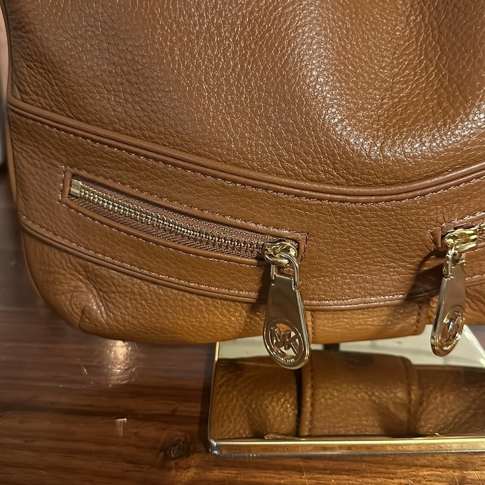 Michael Kors purse. Camel color. Beautiful - Picture 8 of 13